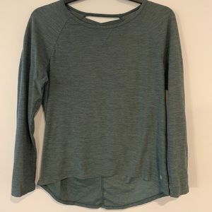 Long sleeve workout shirt